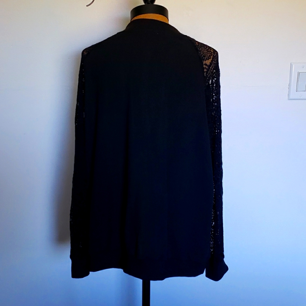 Jacket - Picture 3 of 4